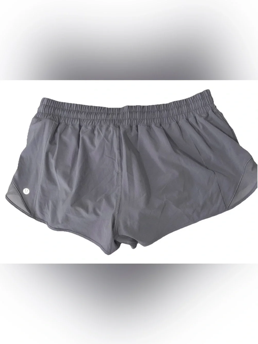 NWT LULULEMON SIZE 14 HOTTY HOT LOW RISE 2.5”L SHORT LINED AUTHENTIC RHINO GRAY